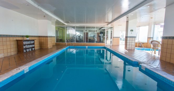 Swimming pool Krystal Urban Cd. Juárez Hotel Ciudad Juárez