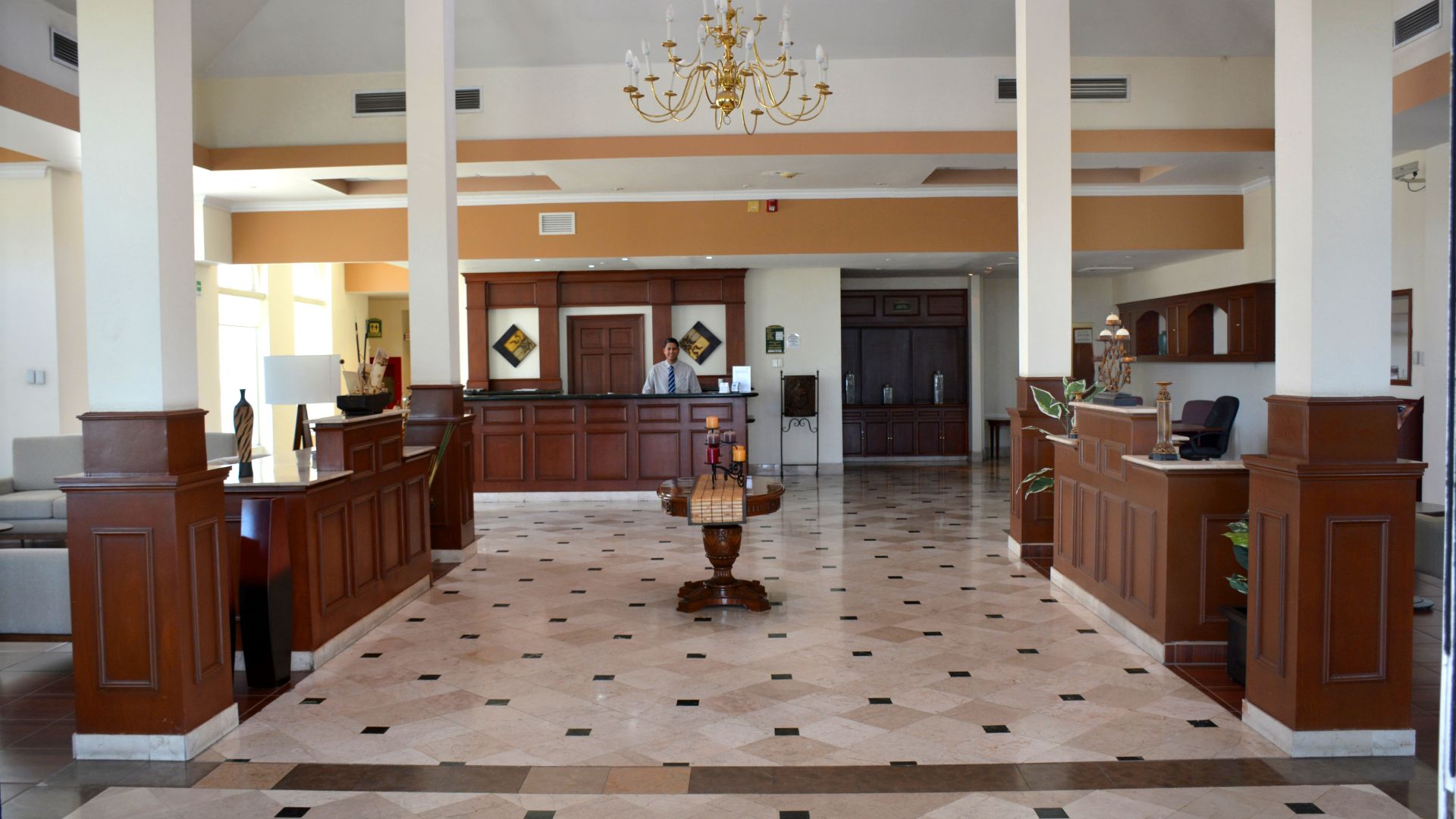  Krystal Urban® Ciudad Juárez 